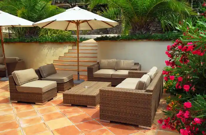 Can VCT Builders  Handle Both Small and Large Outdoor Projects? 